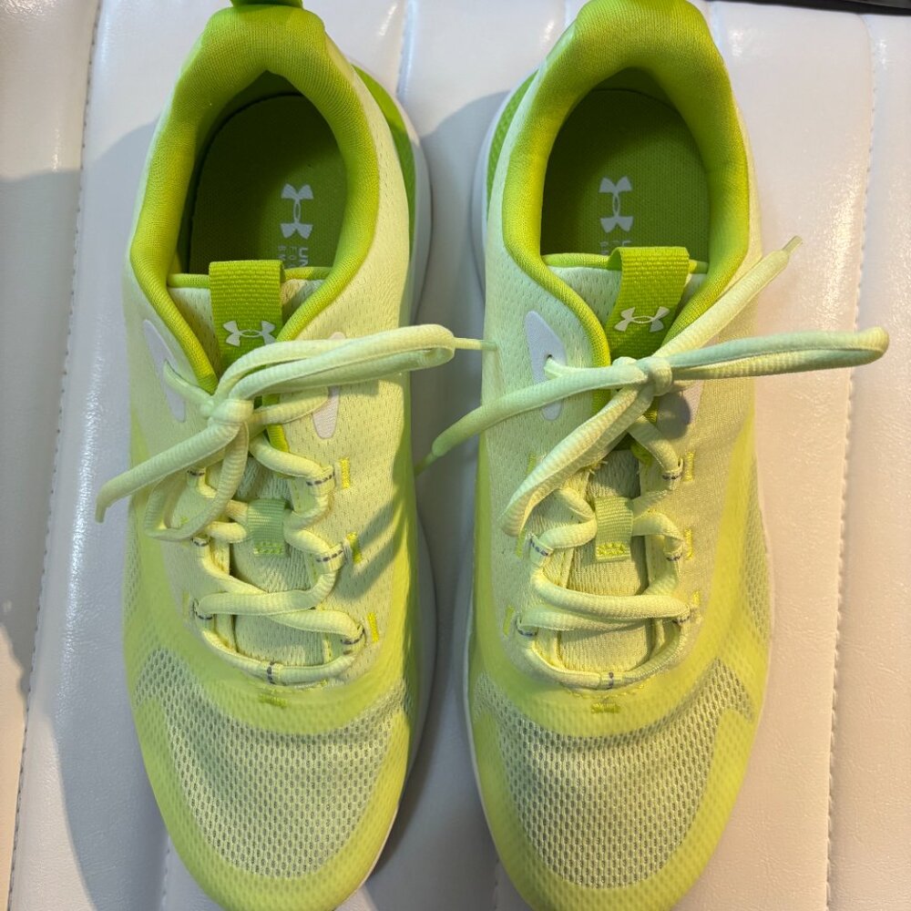 Under Armour Athletic Shoes - Size 9 - US